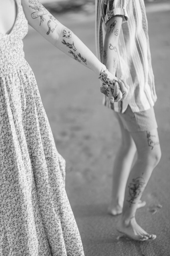 couples portraits by the beach